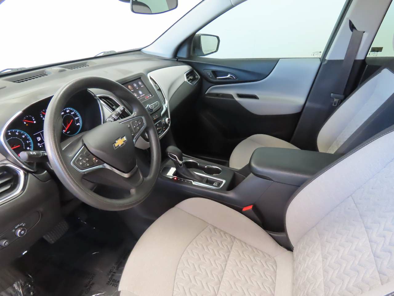 Used 2024 Chevrolet Equinox LS FWD image 7