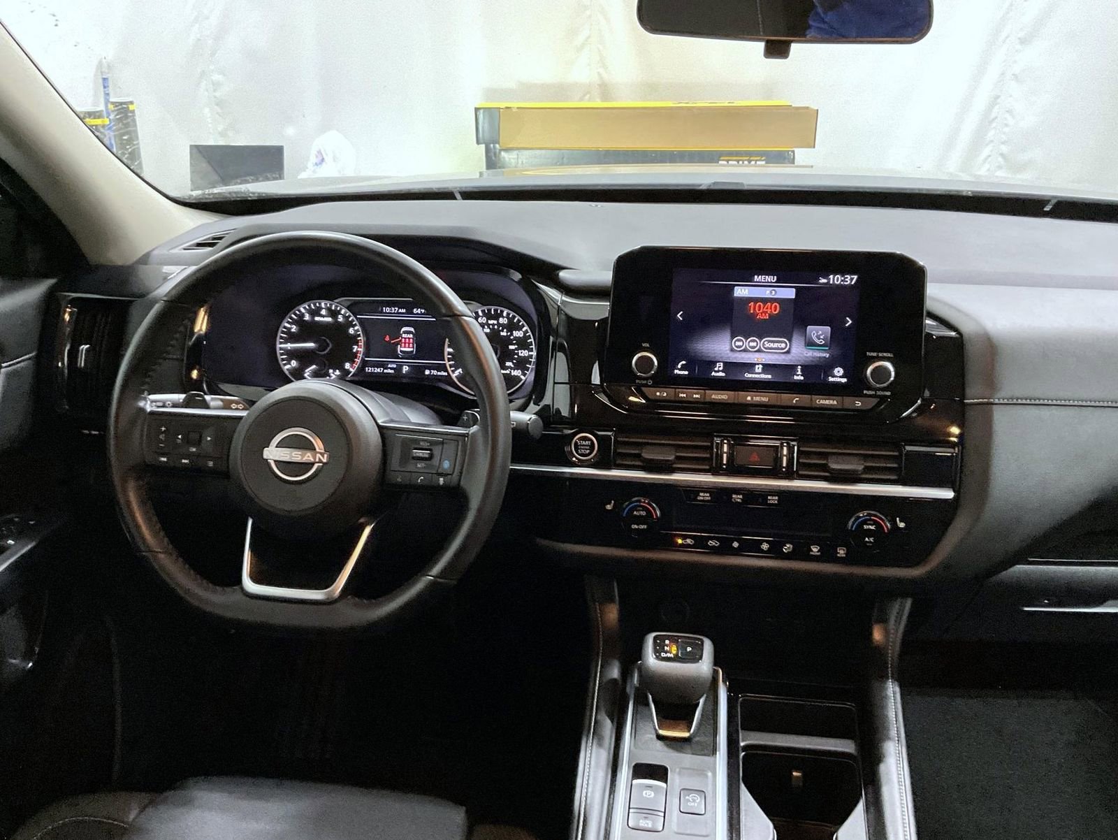 Used 2024 Nissan Pathfinder SV w/ Black Appearance Package AWD/4WD image 14