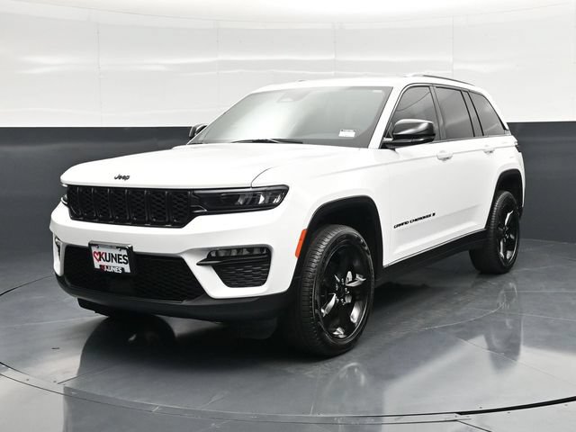 Used 2025 Jeep Grand Cherokee Limited w/ Black Appearance Package AWD/4WD image 7