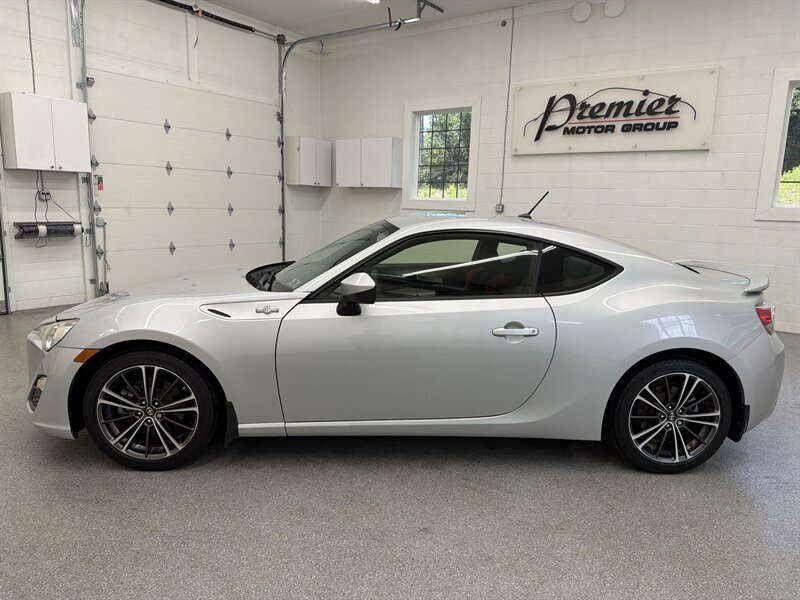 Used 2013 Scion FR-S RWD image 8