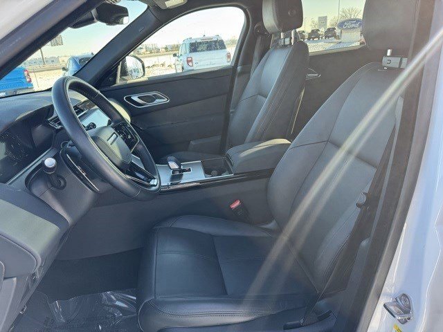 Used 2025 Land Rover Range Rover Velar Dynamic SE image 12