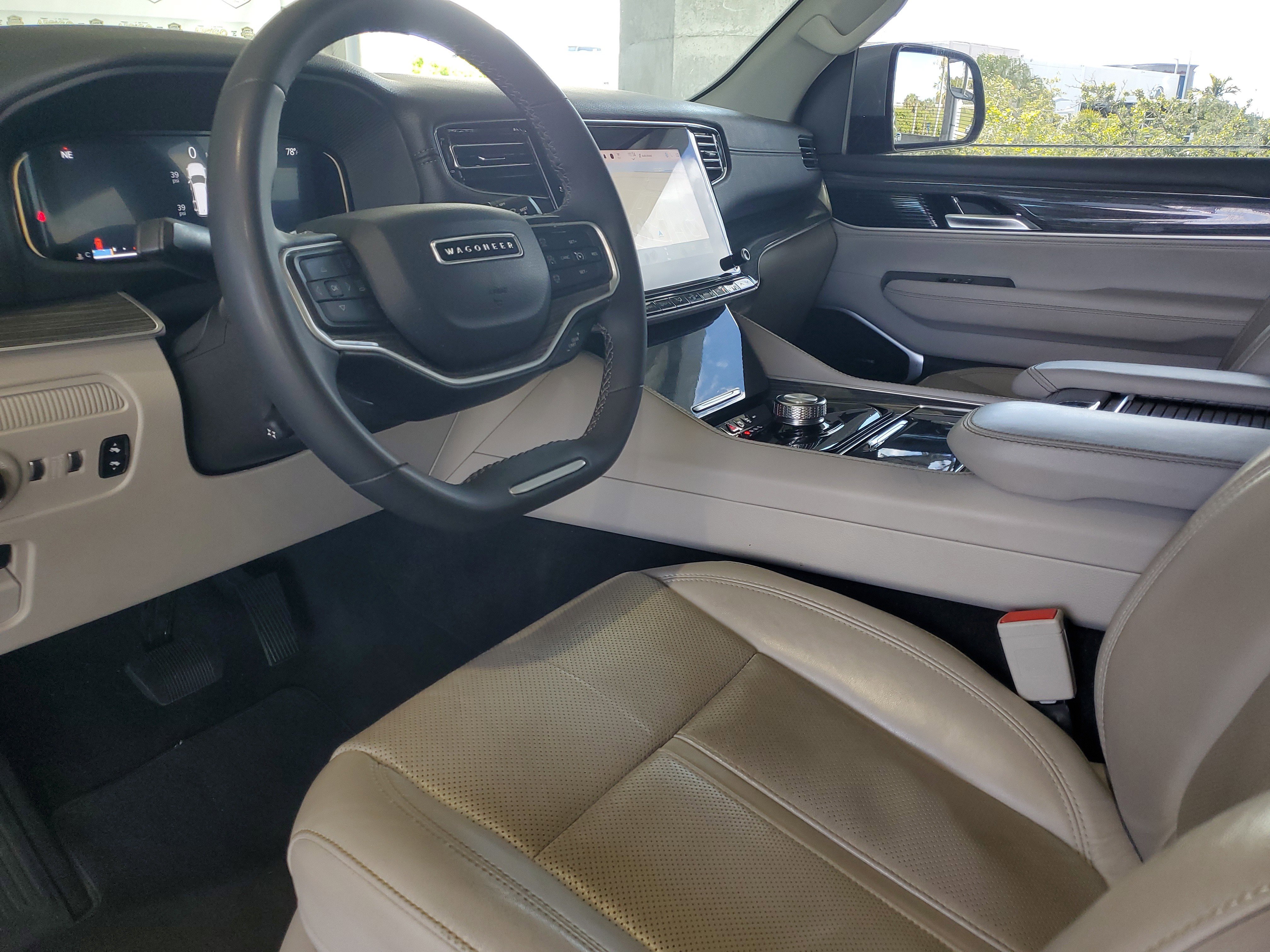 Certified 2022 Jeep Wagoneer Series III RWD image 16