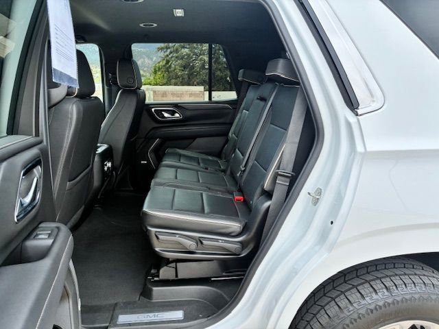 Used 2024 GMC Yukon SLT AWD/4WD image 18