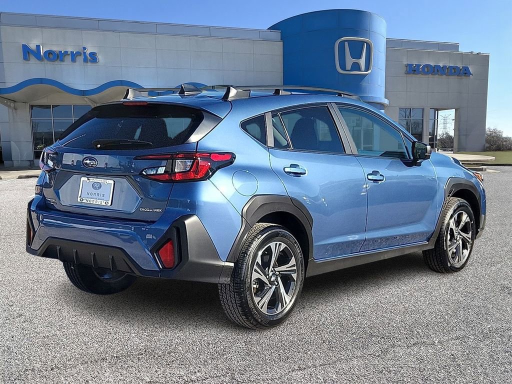 Used 2024 Subaru Crosstrek 2.0i Premium image 4