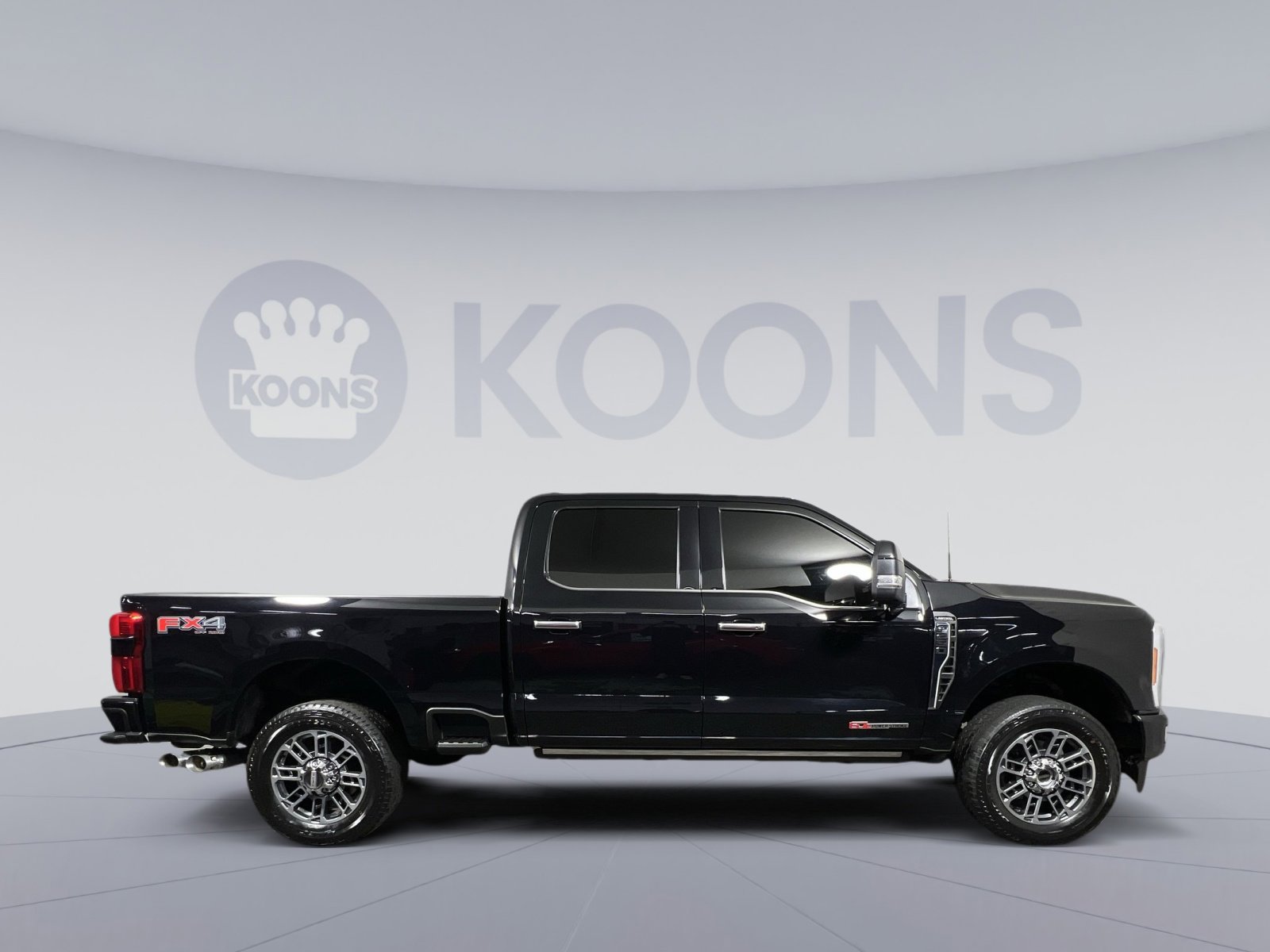 Used 2023 Ford F250 Limited w/ FX4 Off-Road Package image 8