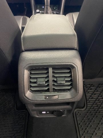 Used 2023 Volkswagen Tiguan SE w/ Panoramic Sunroof Package FWD image 26