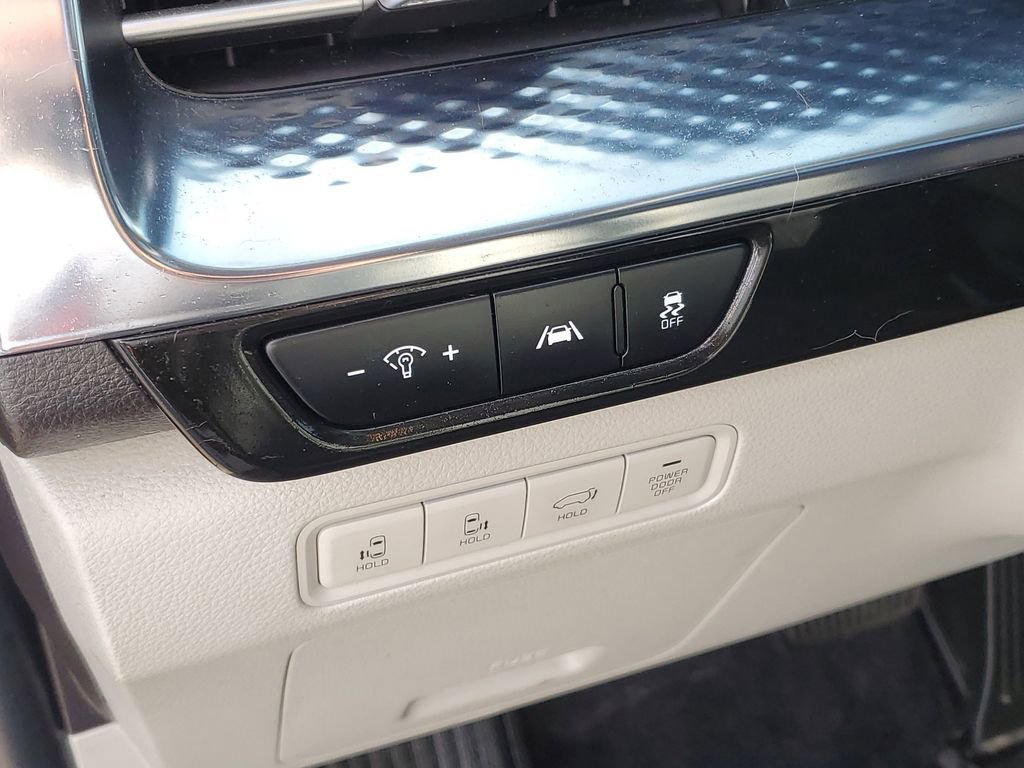 Used 2022 Kia Carnival SX Prestige image 14