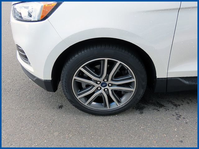 Used 2021 Ford Edge Titanium w/ Class II Trailer Tow Package image 4