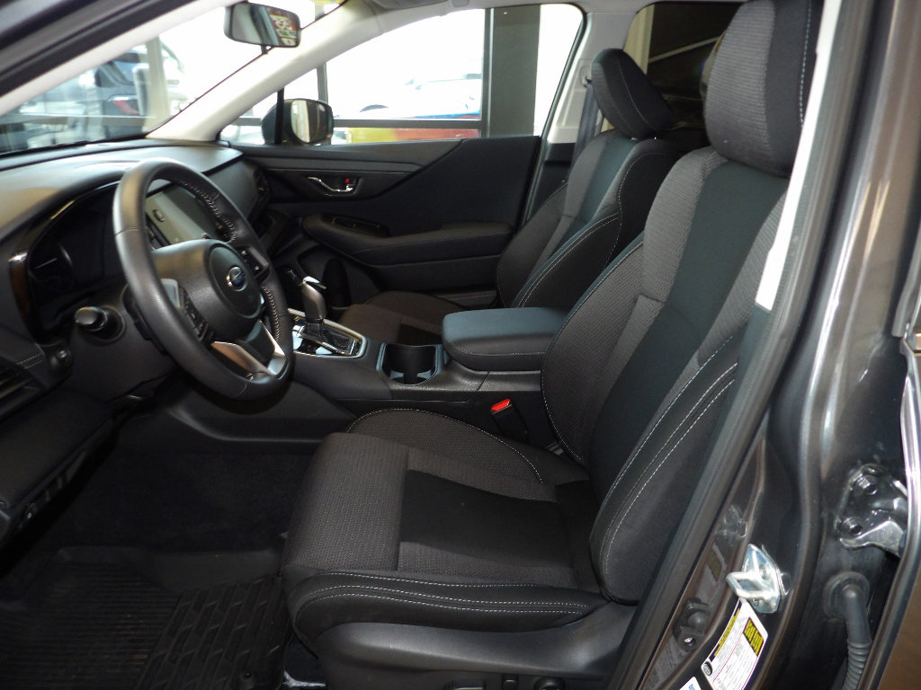 Used 2025 Subaru Outback Premium AWD/4WD image 25