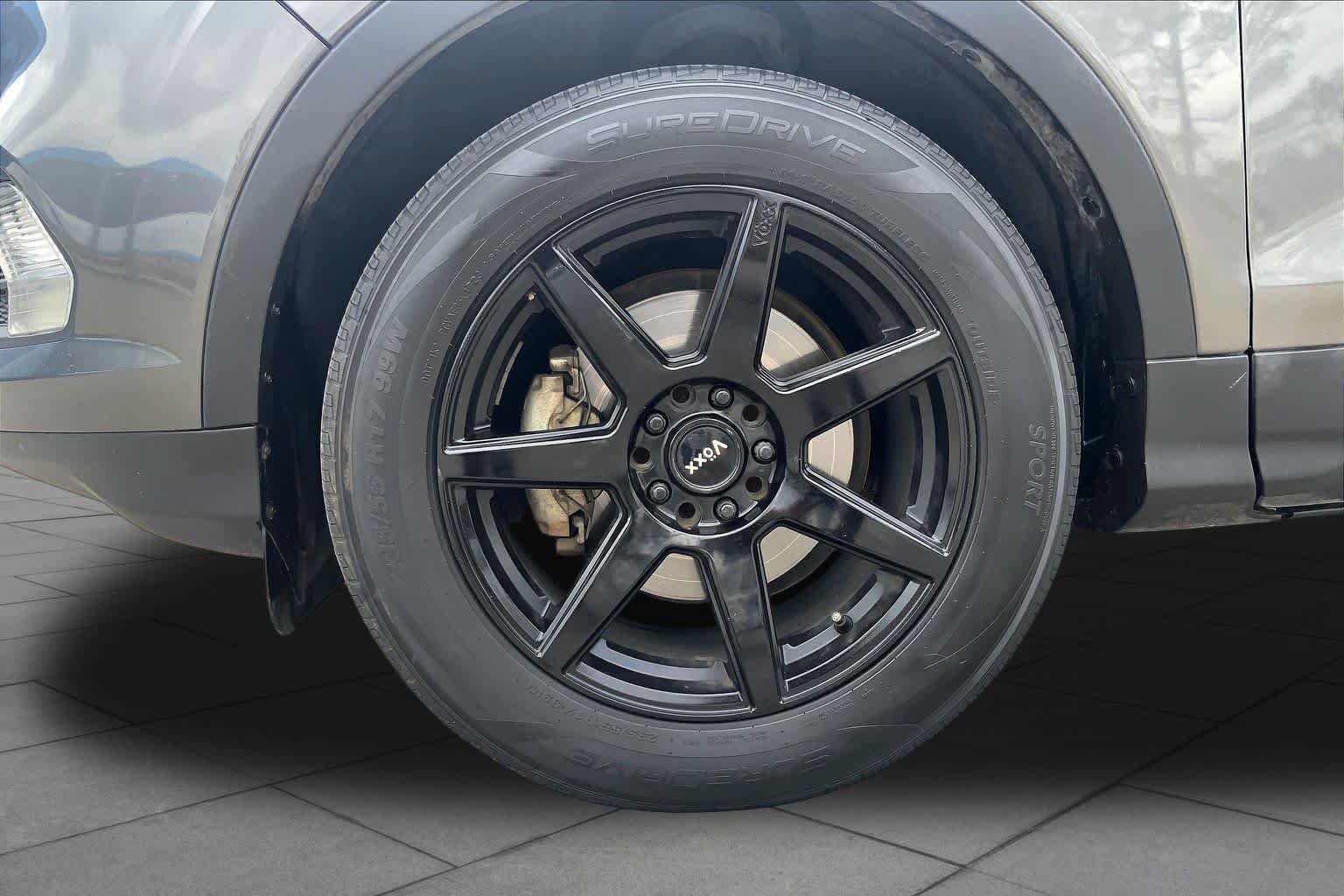 Used 2019 Ford Escape SEL image 11