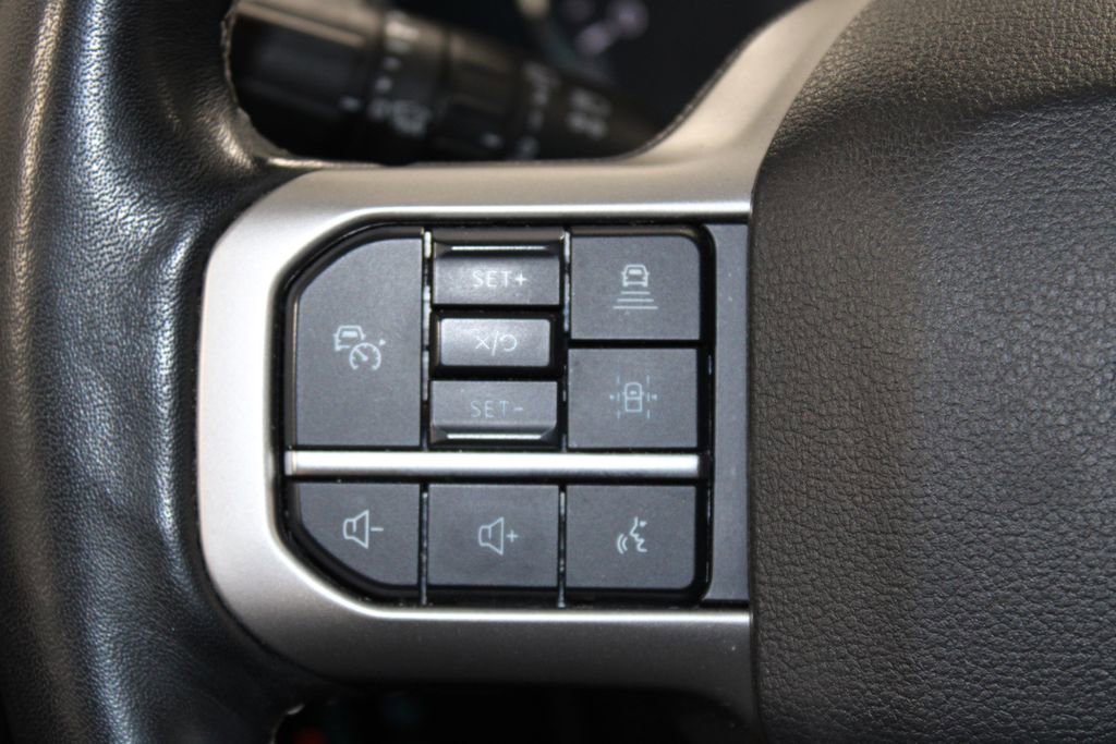 Used 2023 Ford Expedition Limited image 29