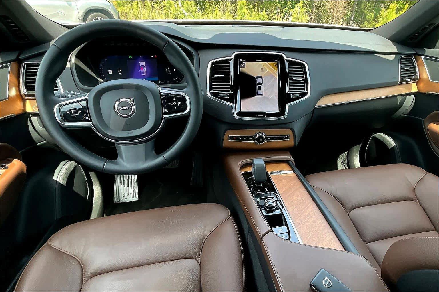 Used 2024 Volvo XC90 B6 Plus w/ Protection Package Premier image 15