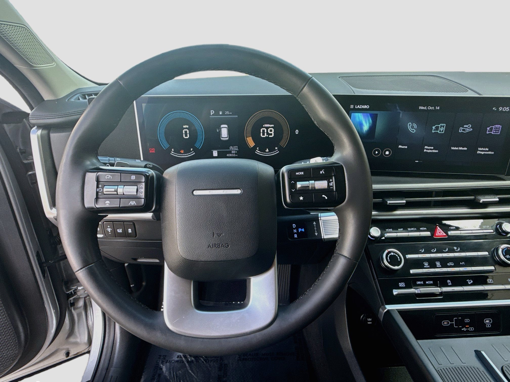 Used 2024 Hyundai Santa Fe SE FWD image 8