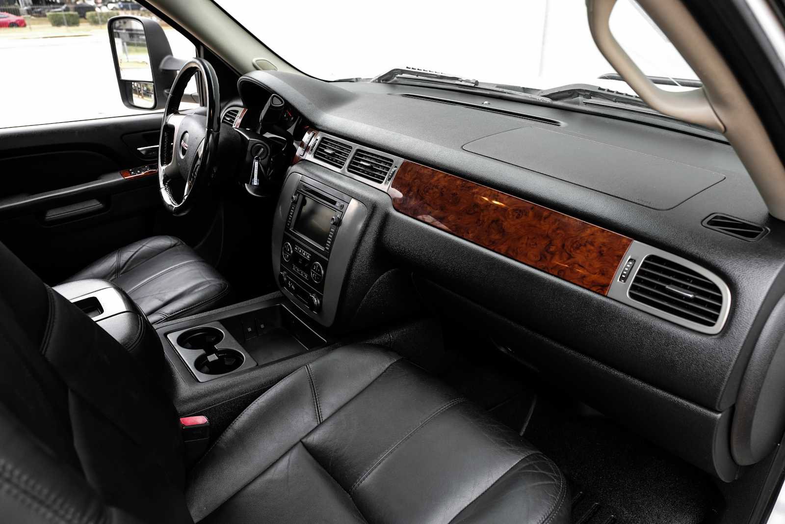 Used 2010 GMC Sierra 3500 SLT w/ SLT Convenience Package image 14