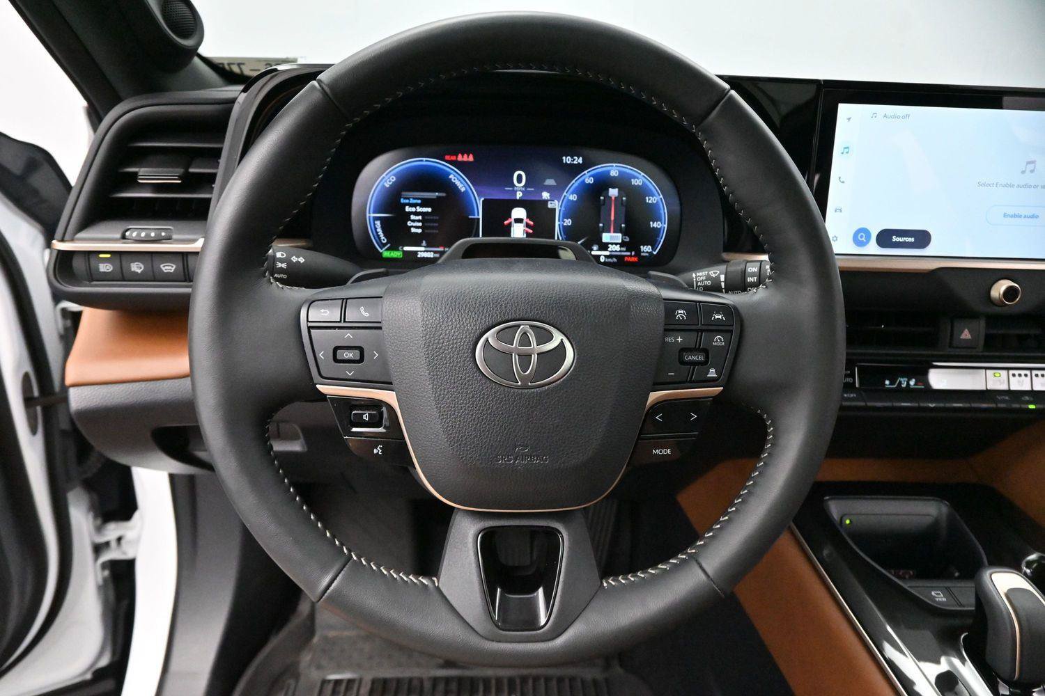 Used 2025 Toyota Crown Signia AWD/4WD image 15