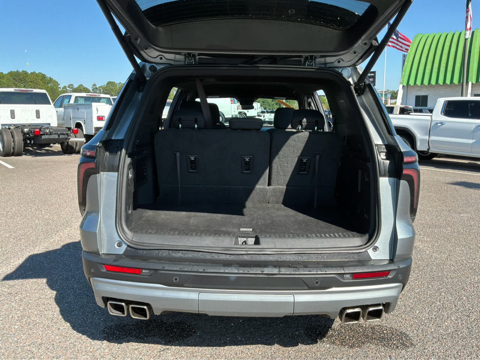Used 2024 Chevrolet Traverse LT AWD/4WD image 19