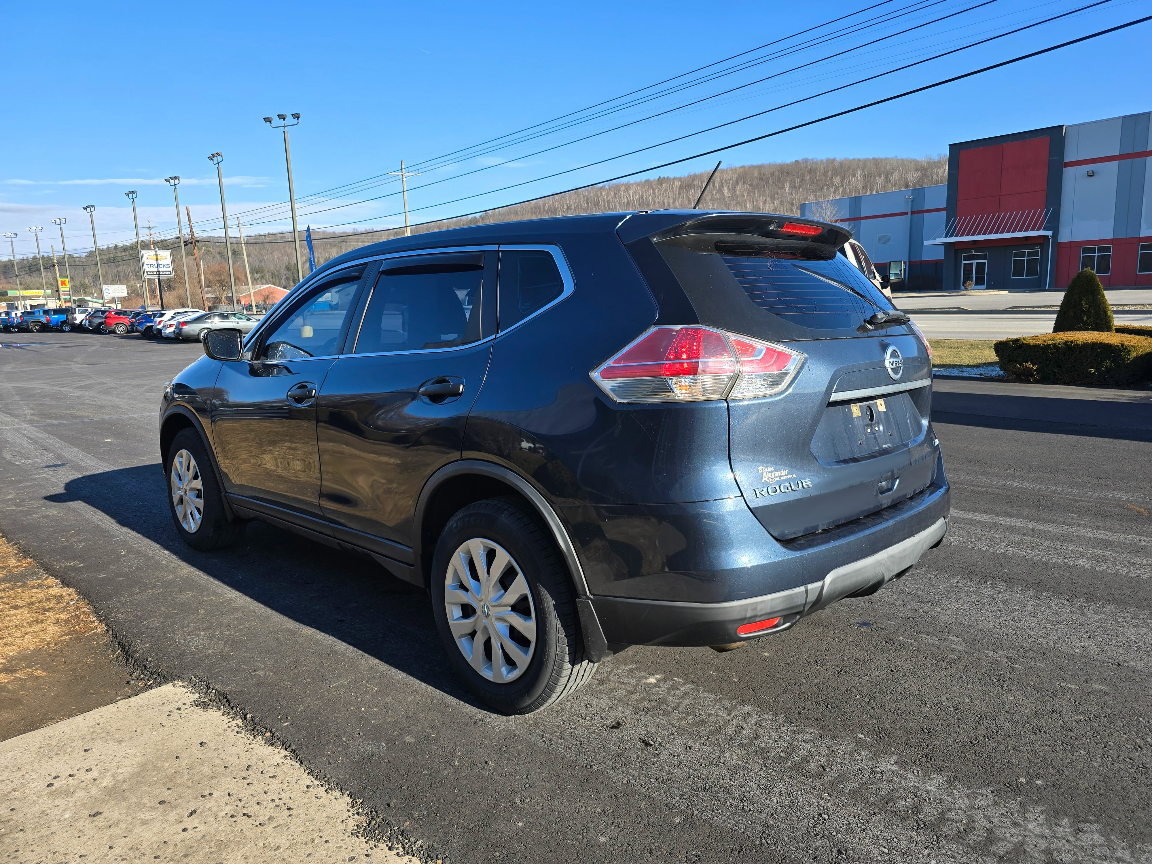 Used 2016 Nissan Rogue S image 5