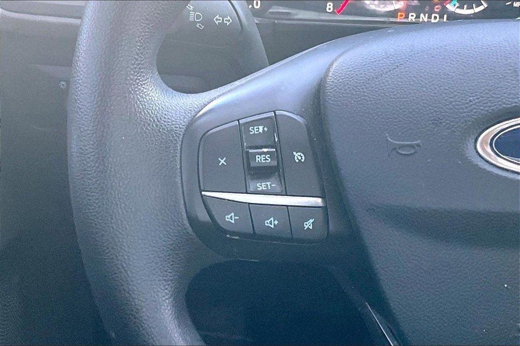 Used 2020 Ford Escape SE image 19