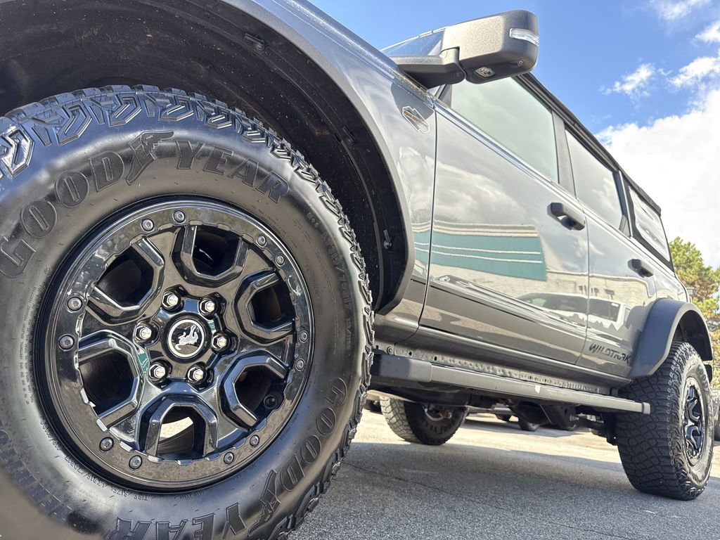 Used 2022 Ford Bronco Wildtrak image 11