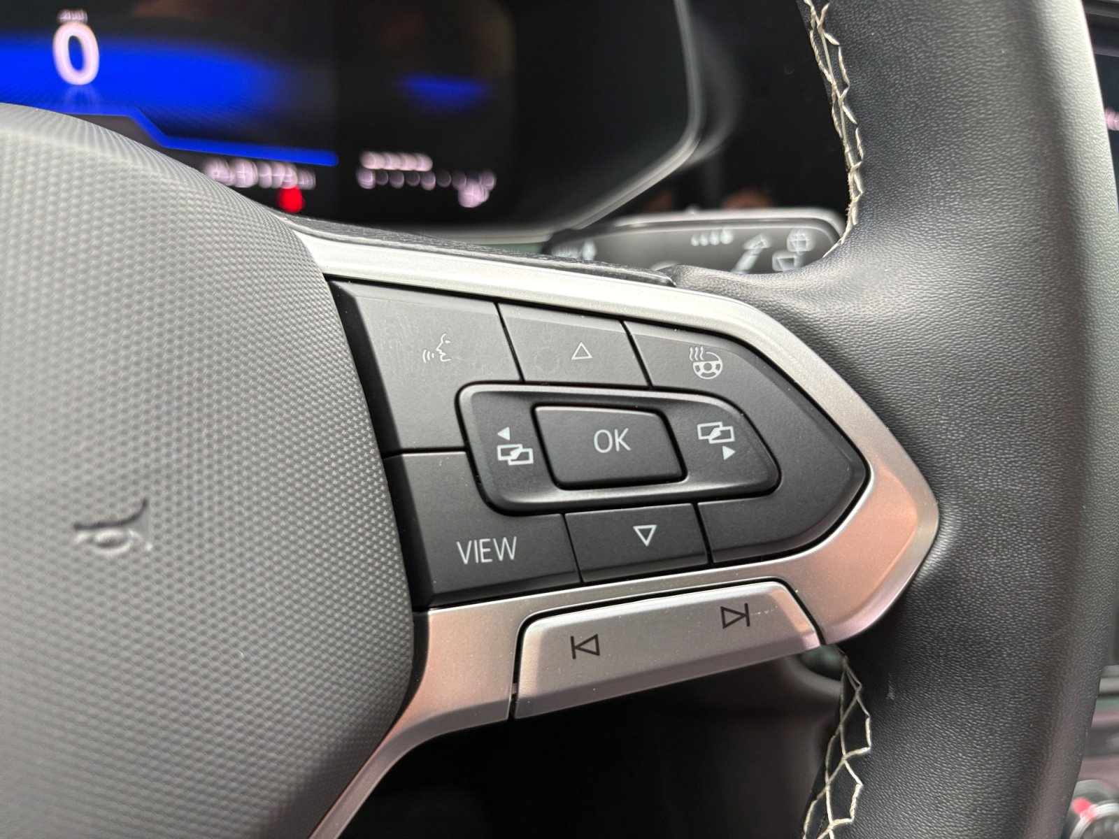 Certified 2024 Volkswagen Taos S w/ MDO Package image 21