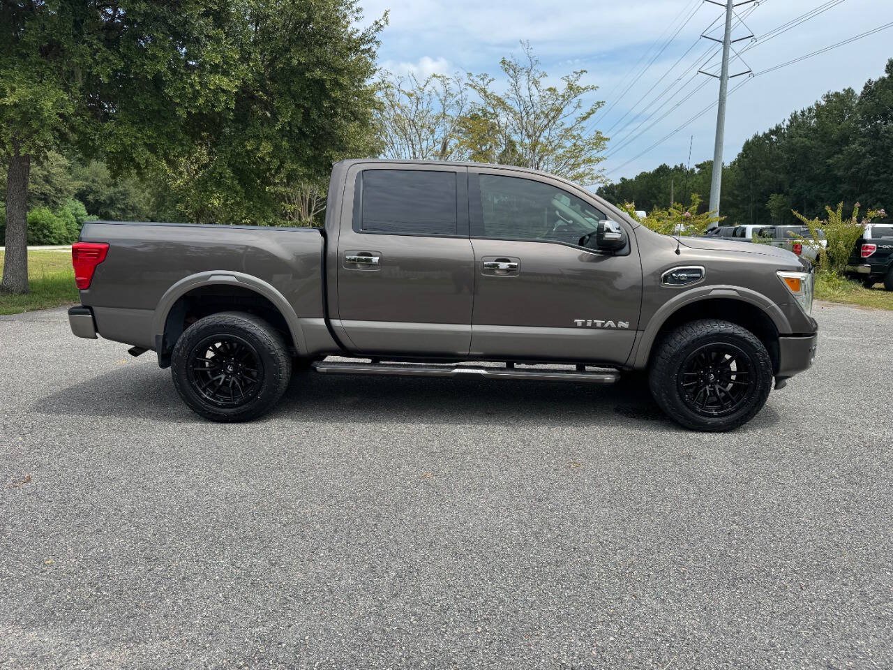 Used 2017 Nissan Titan Platinum Reserve AWD/4WD image 7