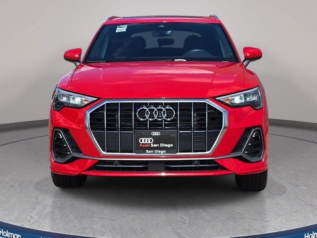 Certified 2022 Audi Q3 2.0T Premium AWD/4WD image 3