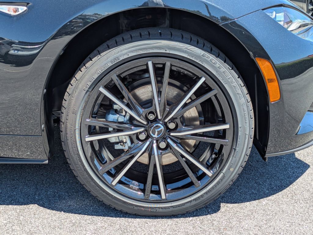 New 2026 MAZDA MX-5 Miata RF Grand Touring RWD image 11