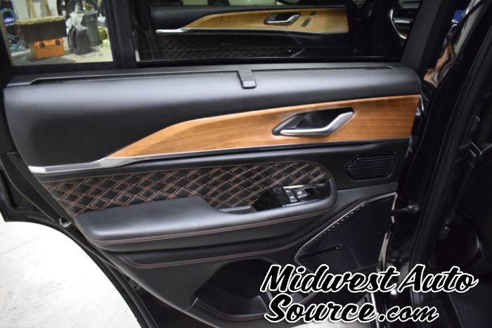 Used 2024 Jeep Grand Cherokee Summit image 28
