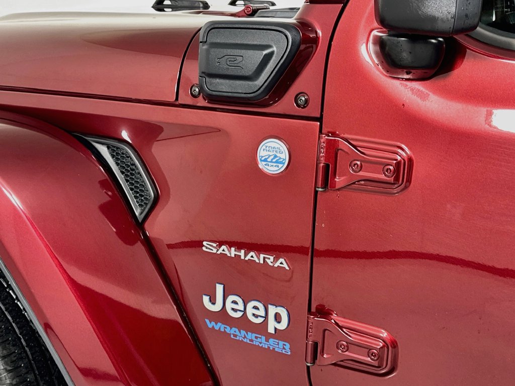 Used 2021 Jeep Wrangler Unlimited Sahara w/ Cold Weather Group AWD/4WD image 10
