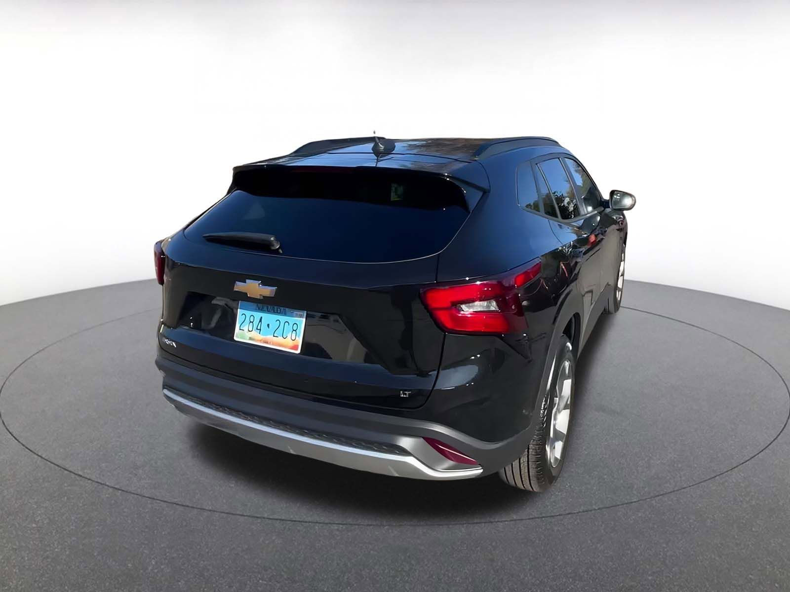 Used 2025 Chevrolet Trax LT image 14