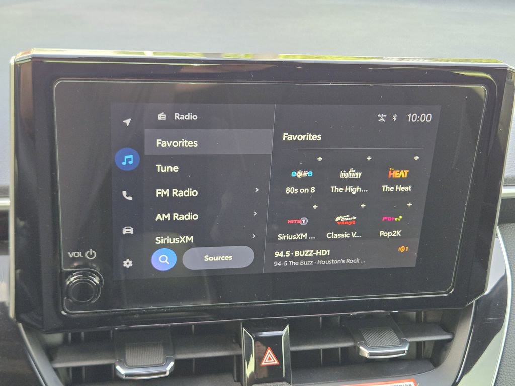 Used 2025 Toyota Corolla SE w/ SE Package image 24