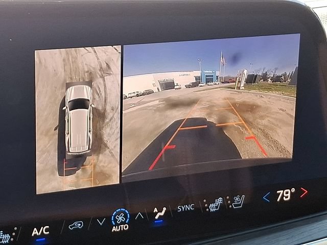 Used 2026 Chevrolet Tahoe Premier AWD/4WD image 11
