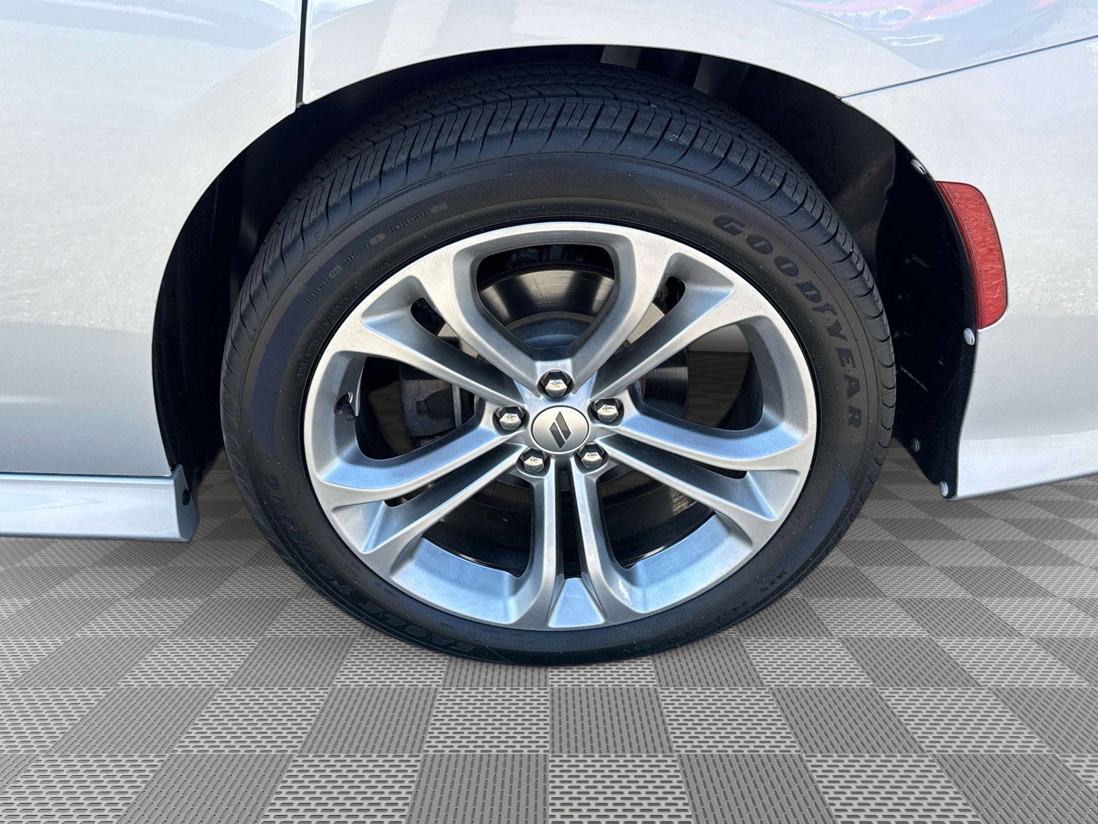 Used 2020 Dodge Charger R/T RWD image 30