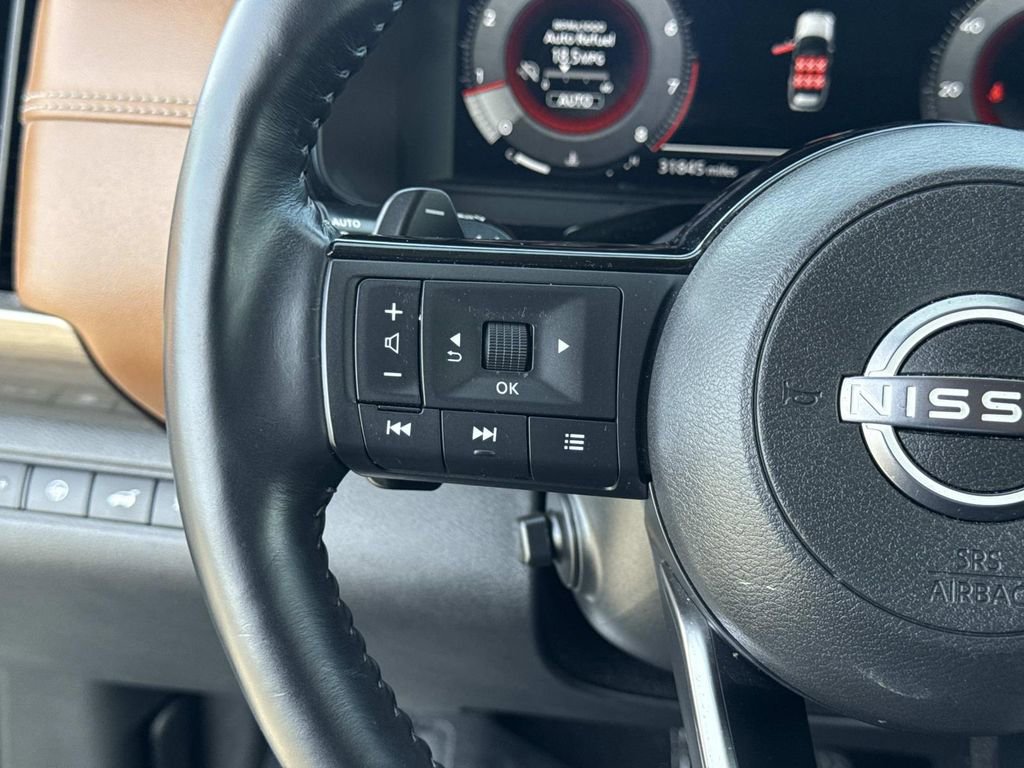 Used 2023 Nissan Pathfinder Platinum w/ Cargo Package image 35