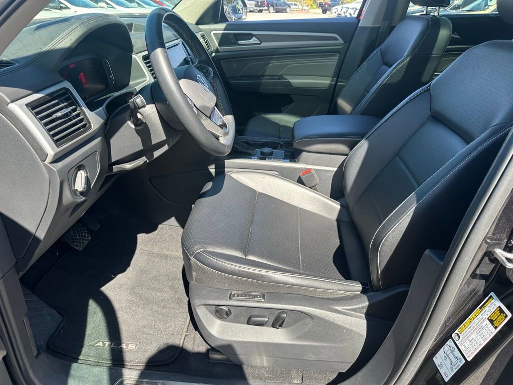 Used 2022 Volkswagen Atlas SEL image 25