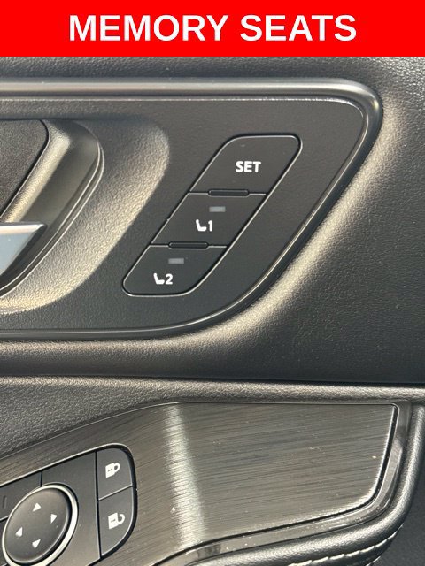 Certified 2025 Nissan Rogue SL w/ SL Premium Package FWD image 12