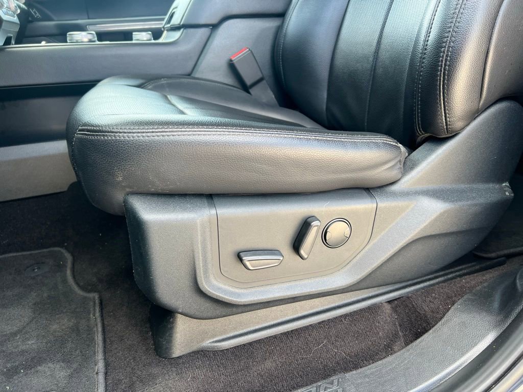 Used 2021 Ford Expedition XLT AWD/4WD image 14