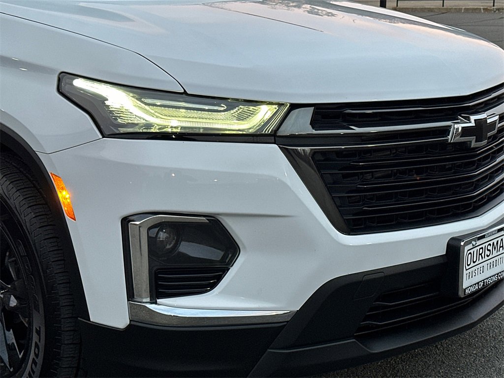 Used 2022 Chevrolet Traverse LT w/ Midnight/Sport Edition image 12