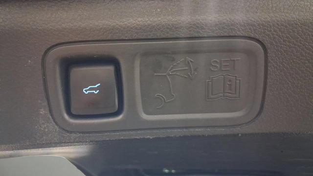 Used 2024 Ford Expedition XLT AWD/4WD image 21