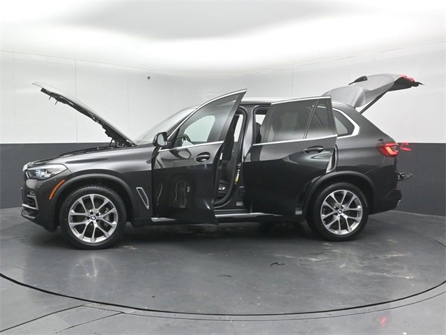 Used 2021 BMW X5 xDrive40i w/ Convenience Package image 54