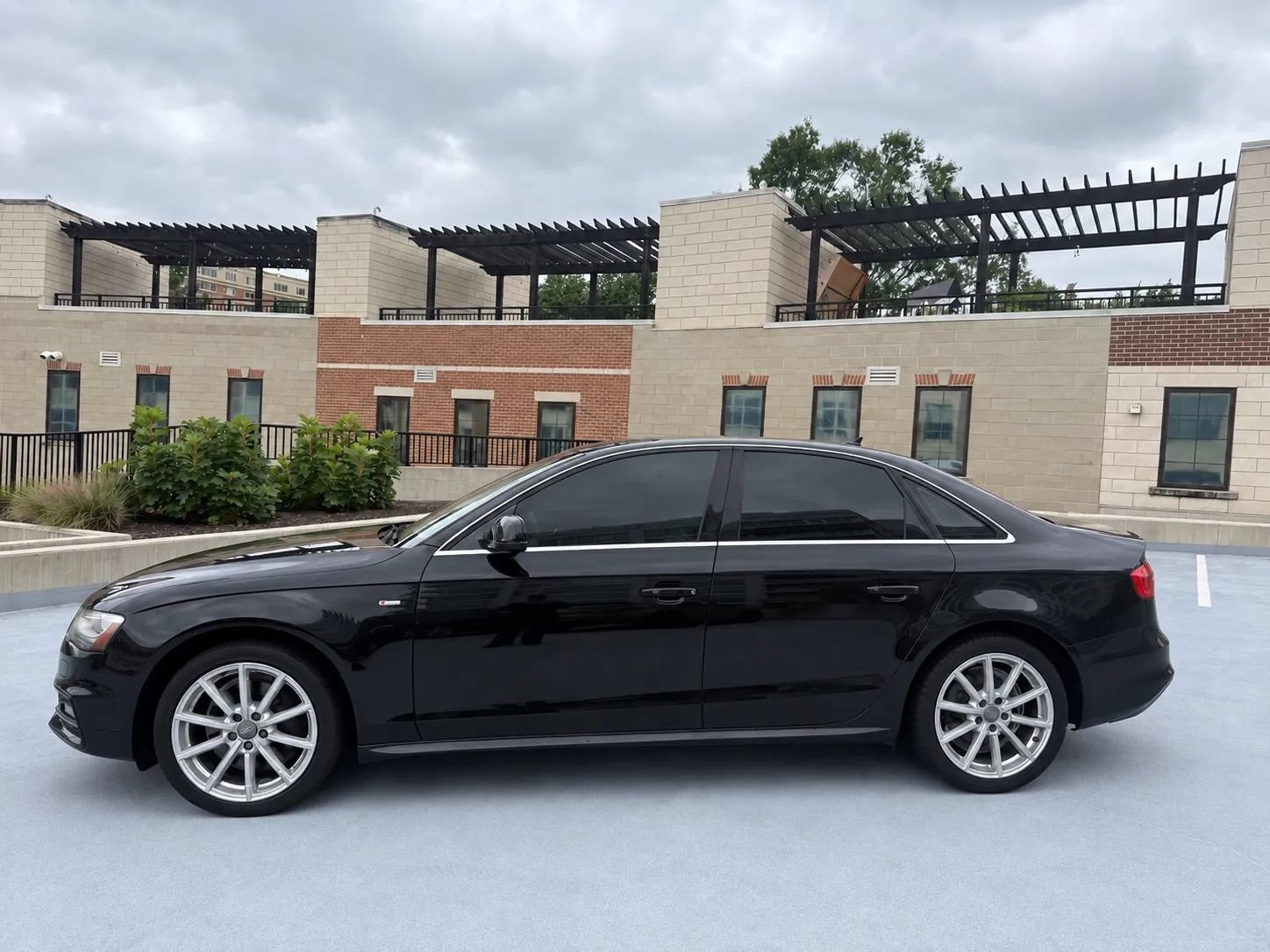Used 2016 Audi A4 2.0T Premium Plus w/ Technology Package AWD/4WD image 4