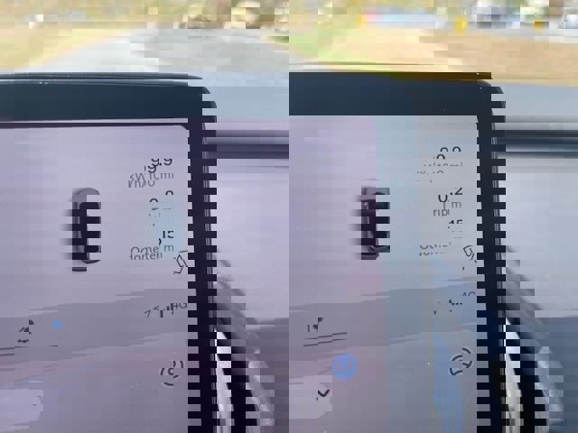 Used 2025 Volvo EX30 Ultra w/ Climate Package image 8