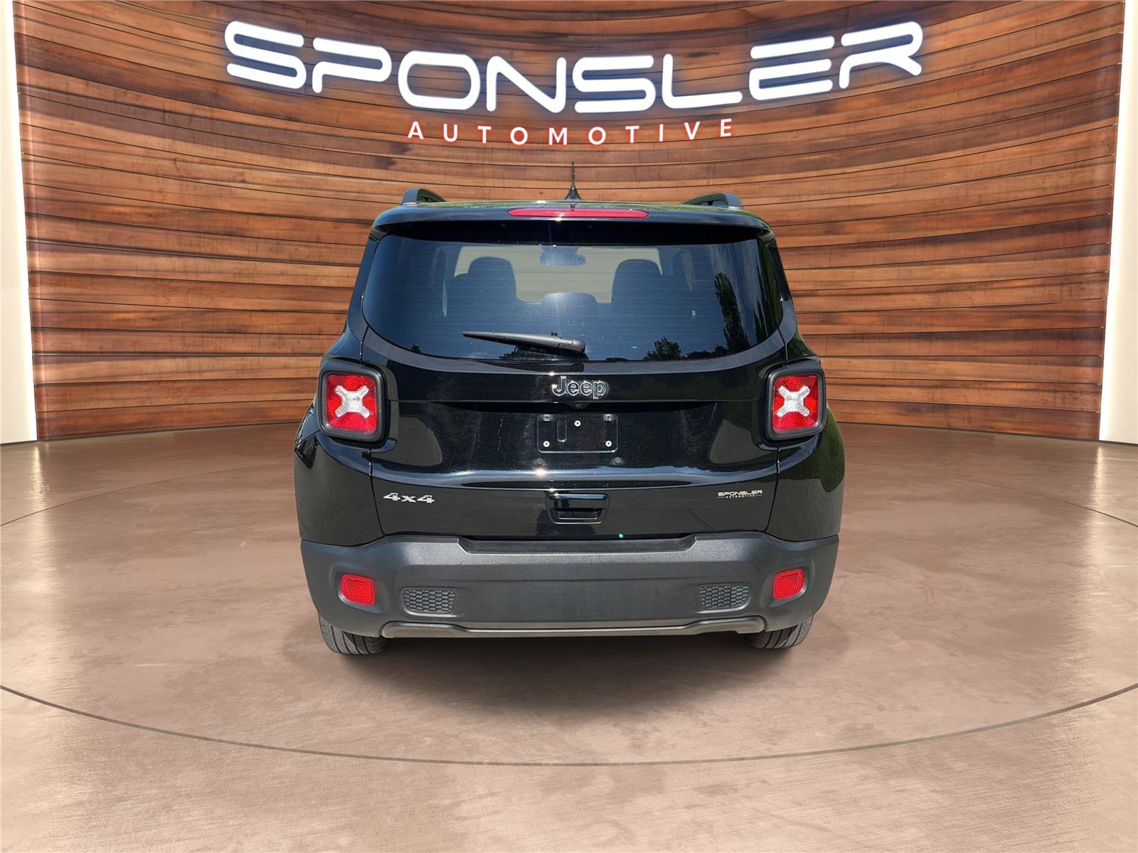 Used 2023 Jeep Renegade Latitude w/ Sun/Sound Group AWD/4WD image 5