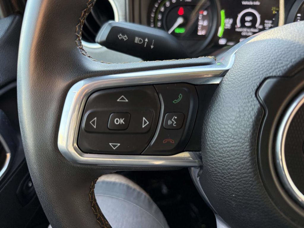 Used 2024 Jeep Wrangler Unlimited Sahara AWD/4WD image 24