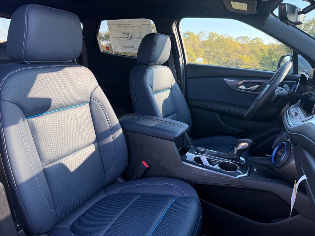 New 2026 Chevrolet Blazer RS w/ Driver Confidence II Package FWD image 21