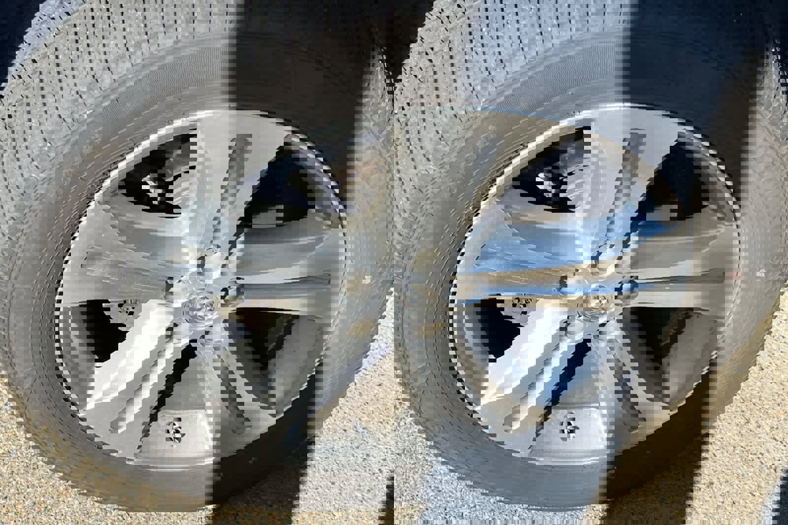 Used 2013 Toyota Highlander Limited image 22