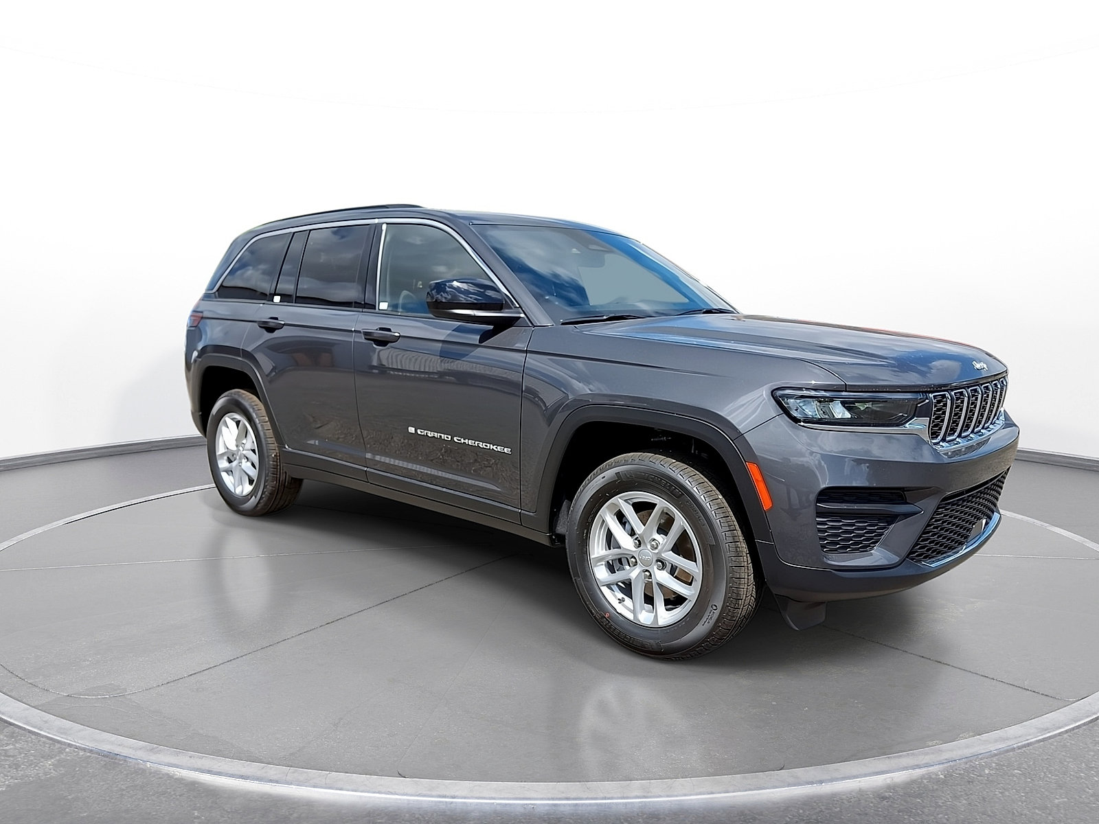 New 2026 Jeep Grand Cherokee Laredo X AWD/4WD image 2