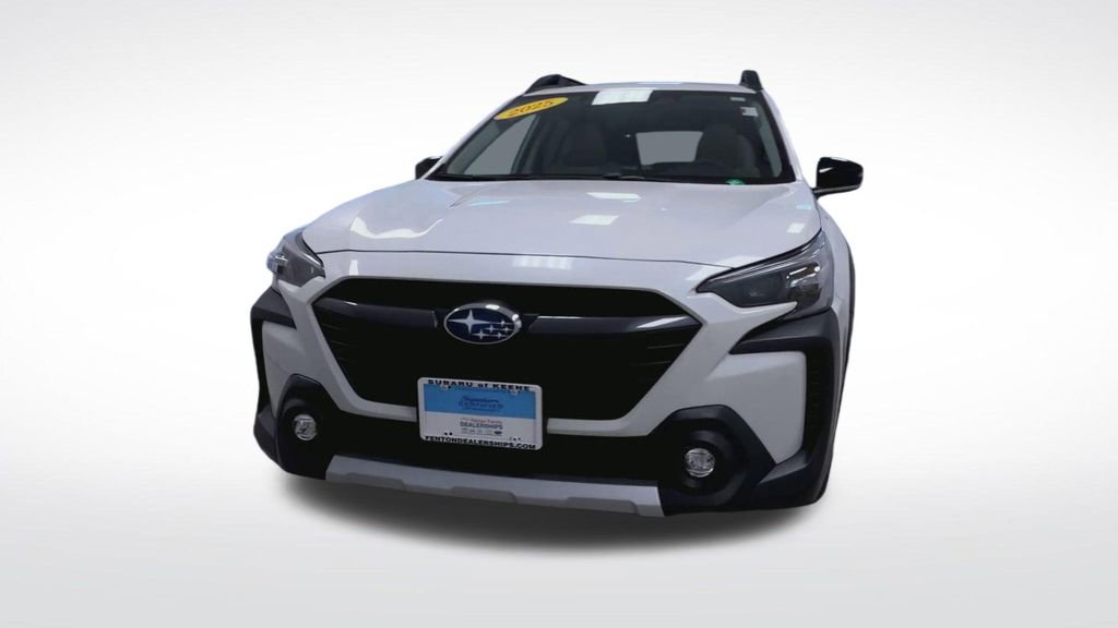 Used 2025 Subaru Outback Limited image 3