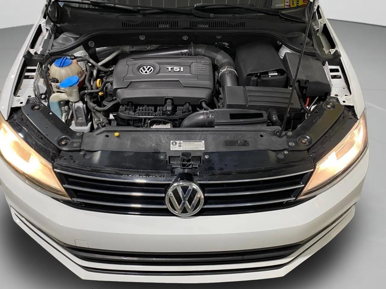 Used 2015 Volkswagen Jetta SE image 18