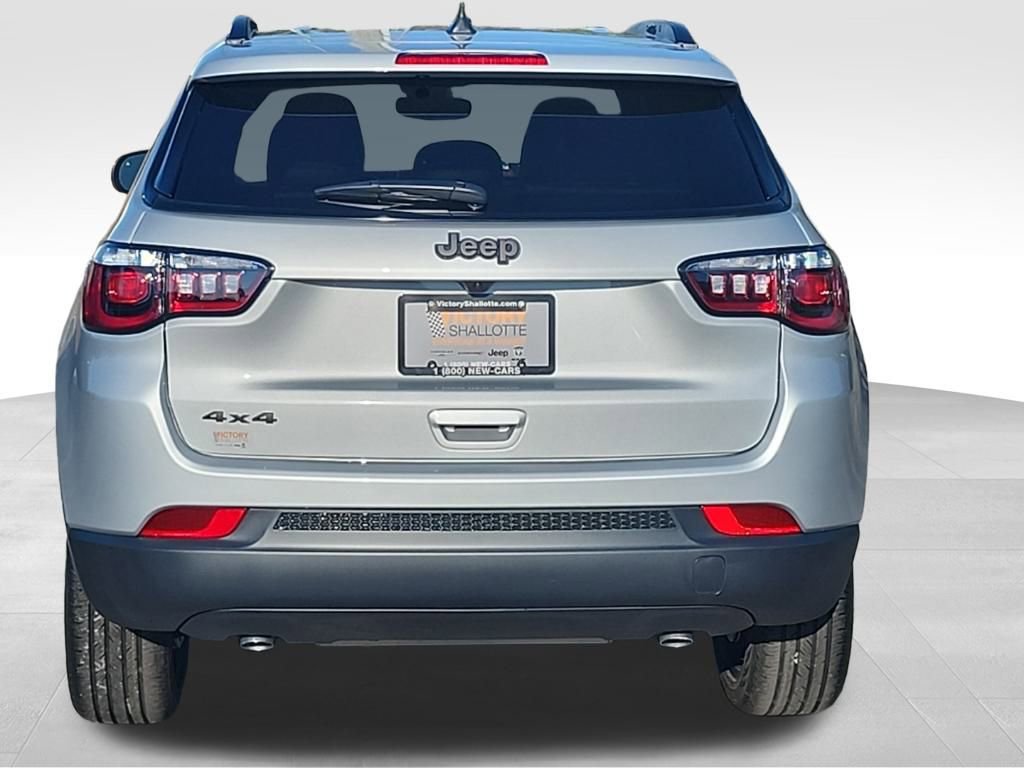 New 2026 Jeep Compass Latitude image 17